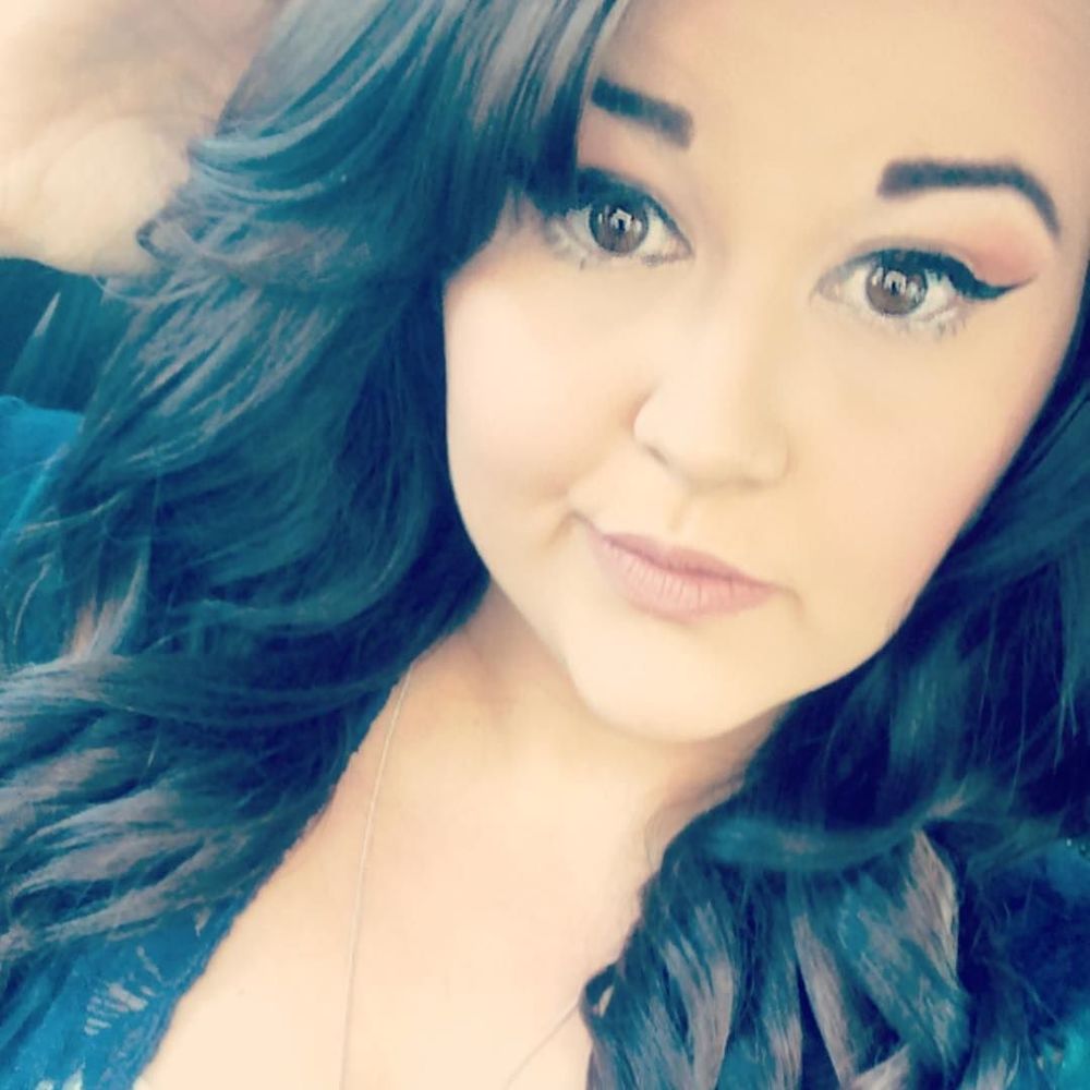 Meet your Posher, Caitlyn